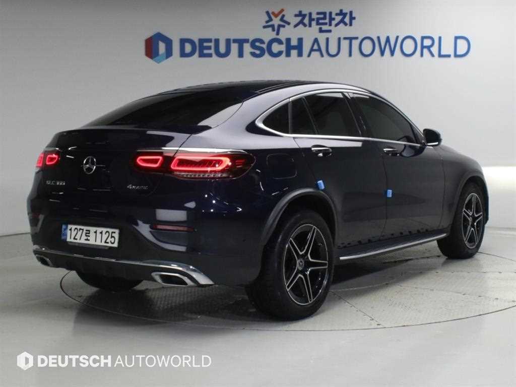 벤츠 GLC 클래스 GLC 300 4MATIC 프리미엄 쿠페 사진 2/20