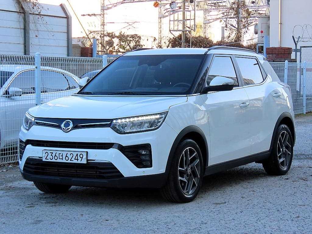 KGM 티볼리 2WD 가솔린 1.5 V3 사진 2/20