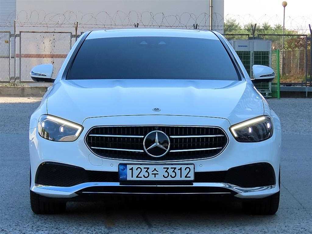벤츠 E 클래스 E350 4MATIC 아방가르드 사진
