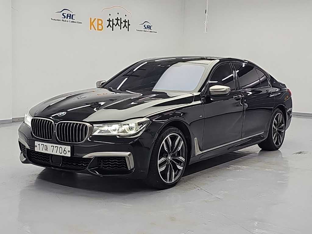 BMW 7시리즈 M760Li xDrive 사진