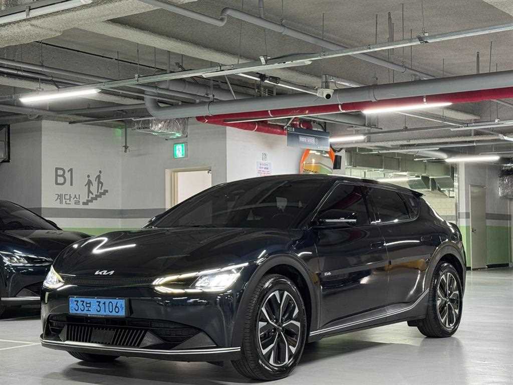기아 EV6 스탠다드 AWD 에어 사진
