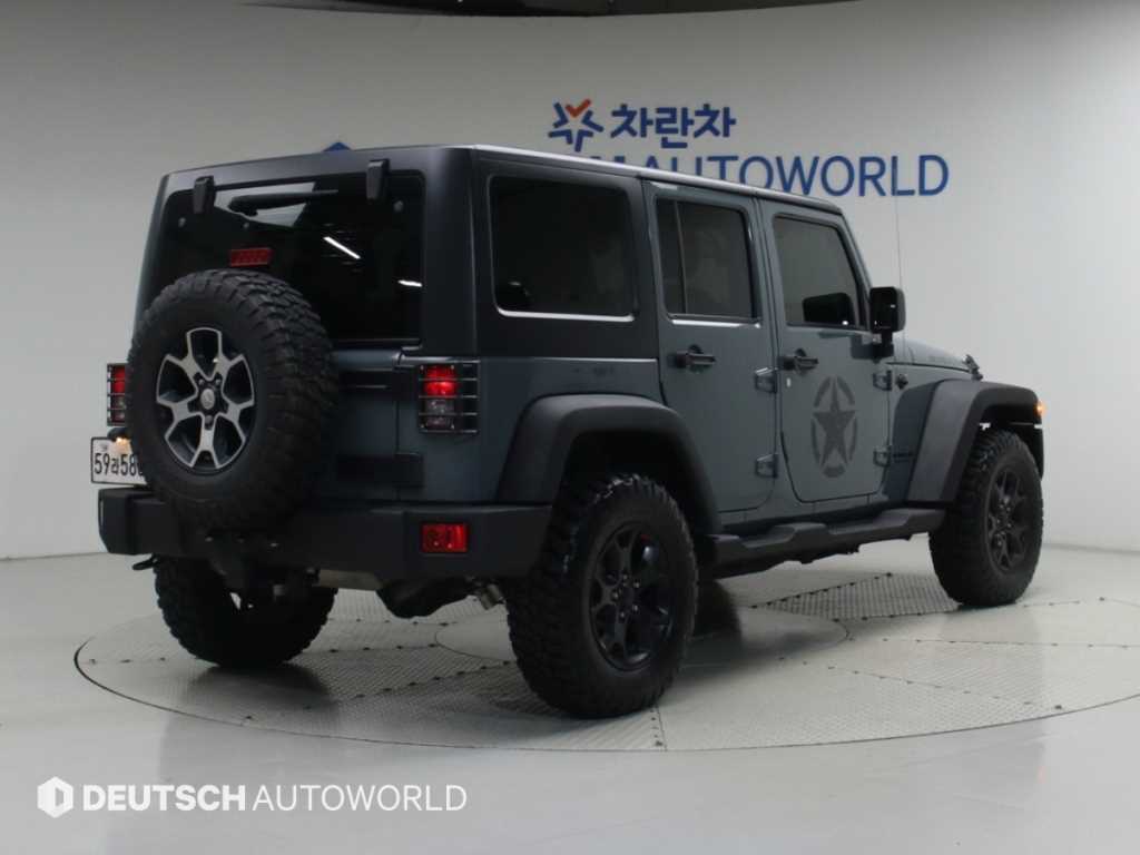 지프 랭글러 2.8 루비콘 4DR 사진 2/20