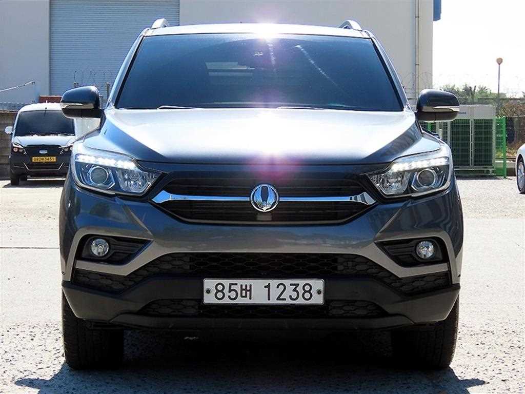 KGM 렉스턴 4WD 디젤 2.2 프레스티지 사진 2/20