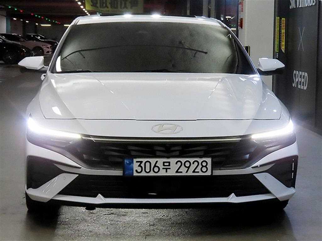현대 아반떼 1.6 가솔린 인스퍼레이션 사진 2/20