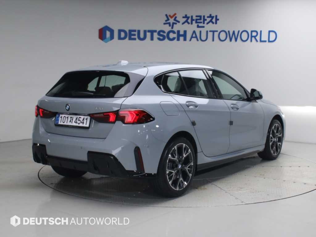 BMW 1시리즈 120 M 스포츠 사진 2/20