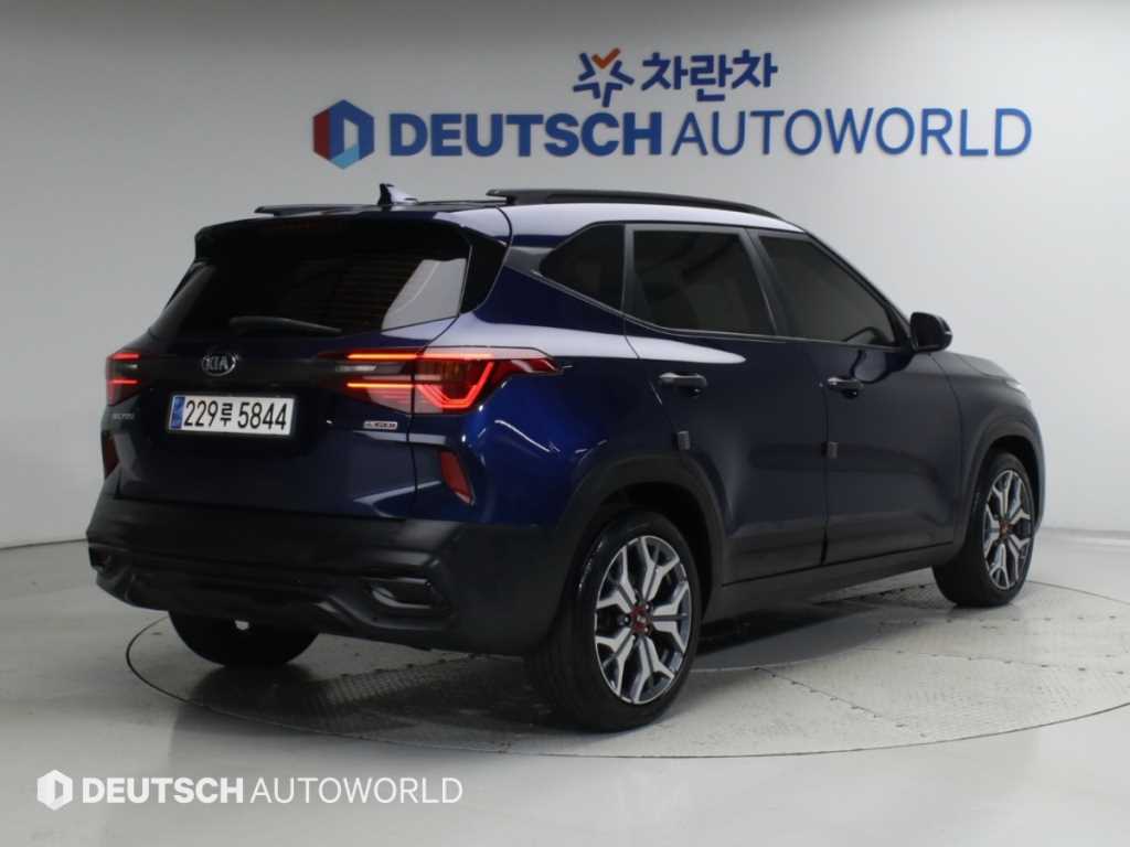 기아 셀토스 가솔린 1.6 터보 2WD 시그니처 사진 2/20