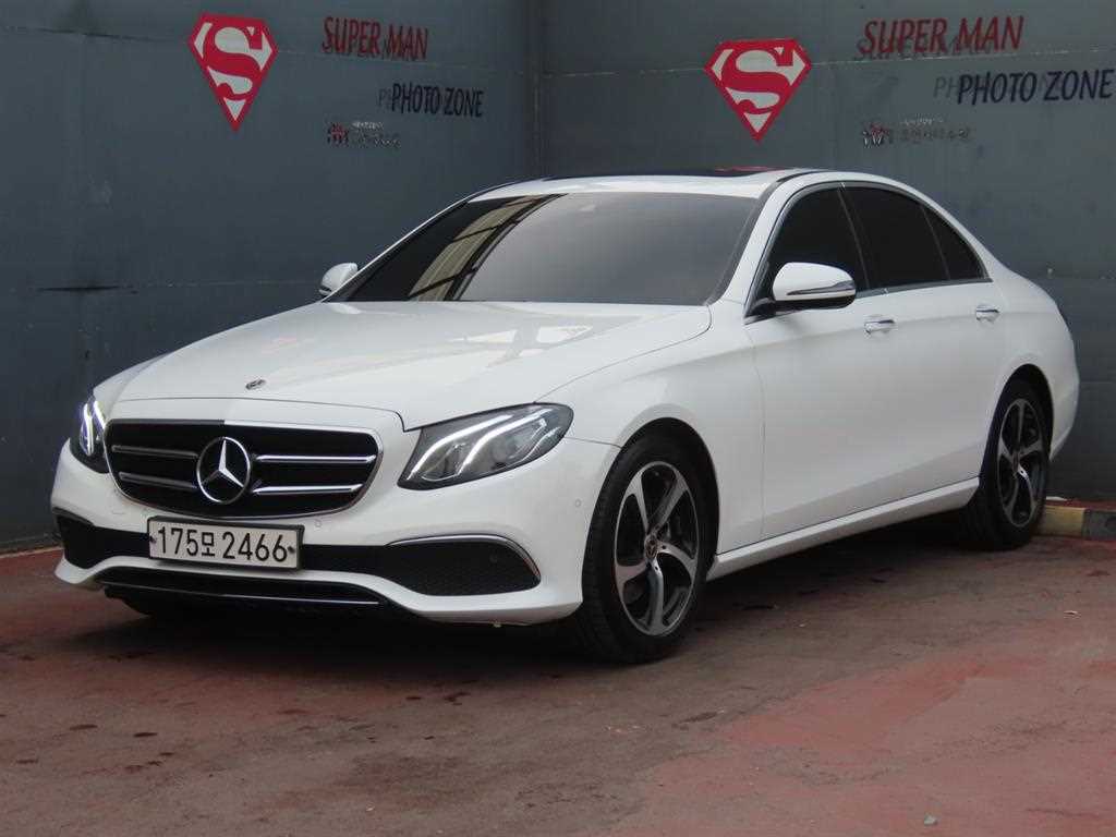 벤츠 E 클래스 E250 아방가르드 사진