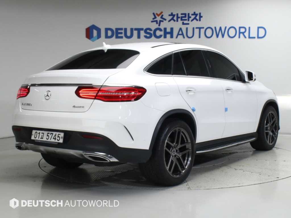 벤츠 GLE 클래스 GLE 350 d 4MATIC 쿠페 사진 2/20