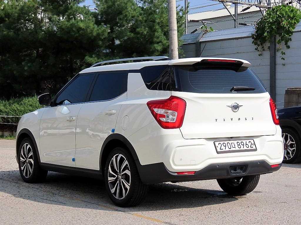 KGM 티볼리 2WD 가솔린 1.5 A3 사진 2/18