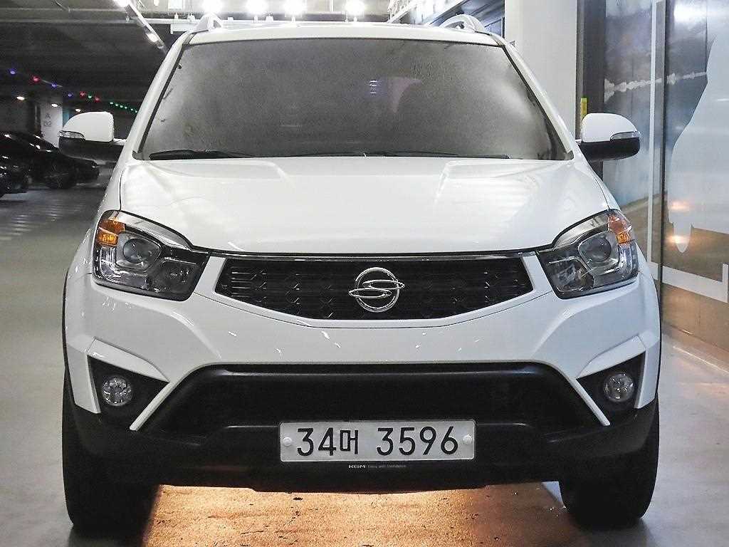 KGM 코란도 2WD 2.0 CVT 사진 2/20