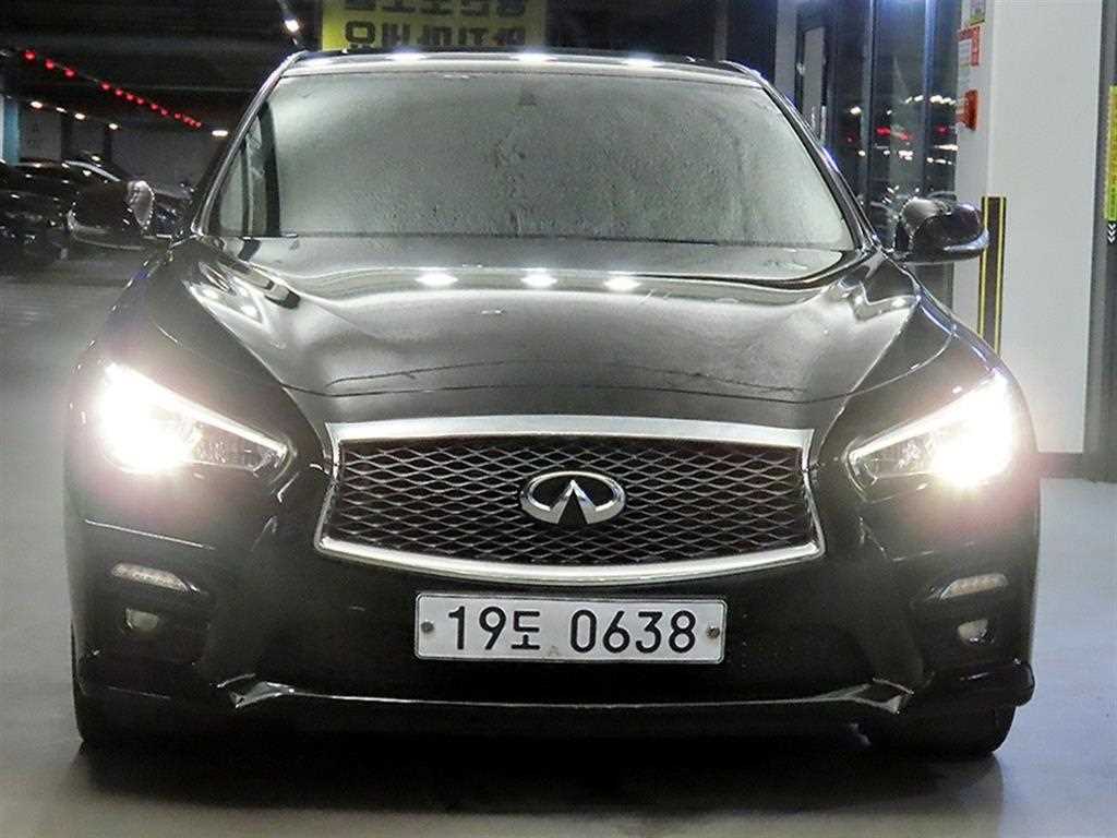 인피니티 Q 3.5 하이브리드 에센스 사진 2/20