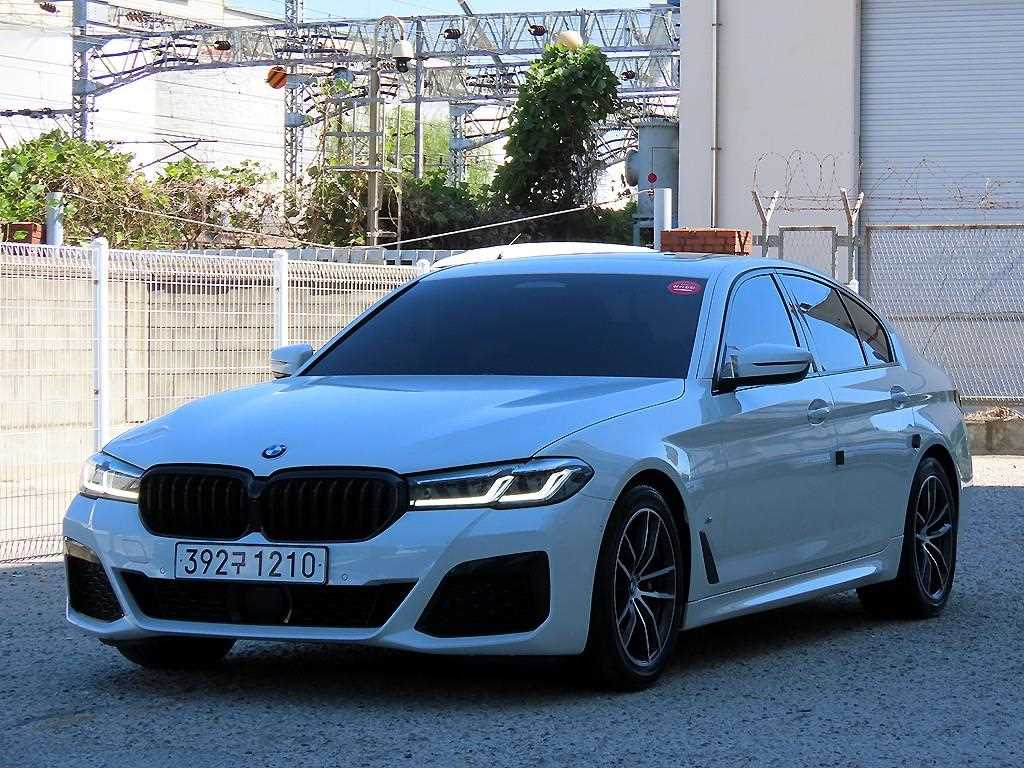 BMW 5시리즈 520i M 스포츠 사진 2/20