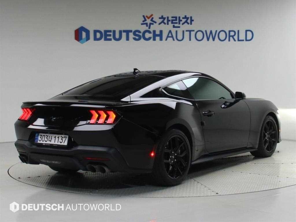 포드 머스탱 2.3 에코부스트 프리미엄 쿠페 사진 2/20