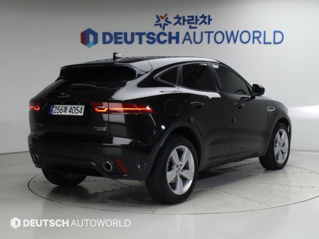 재규어 E-PACE P250 R-다이나믹 SE 사진 2/20