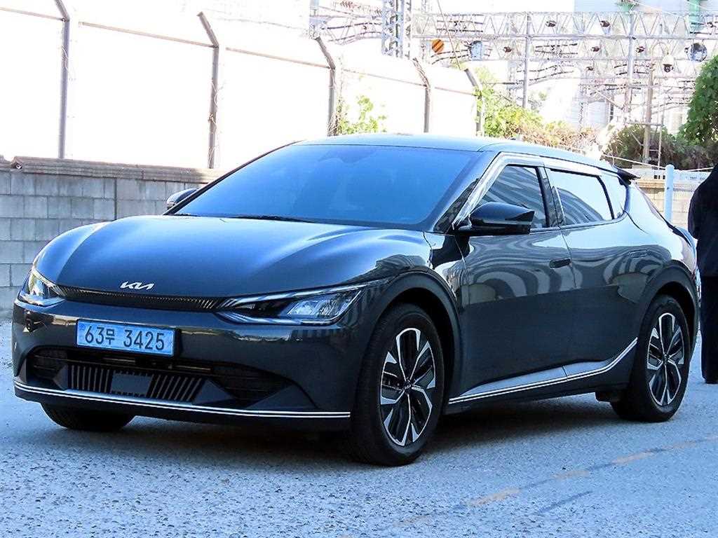 기아 EV6 롱레인지 AWD 에어 사진 2/20