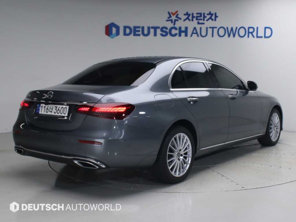 벤츠 E 클래스 E250 익스클루시브 사진 2/20