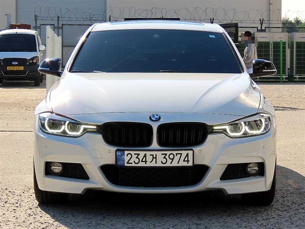 BMW 3시리즈 320d 사진