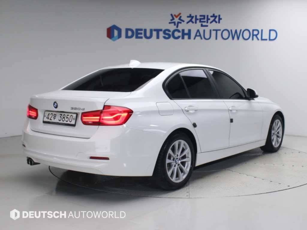 BMW 3시리즈 320d 사진 2/20