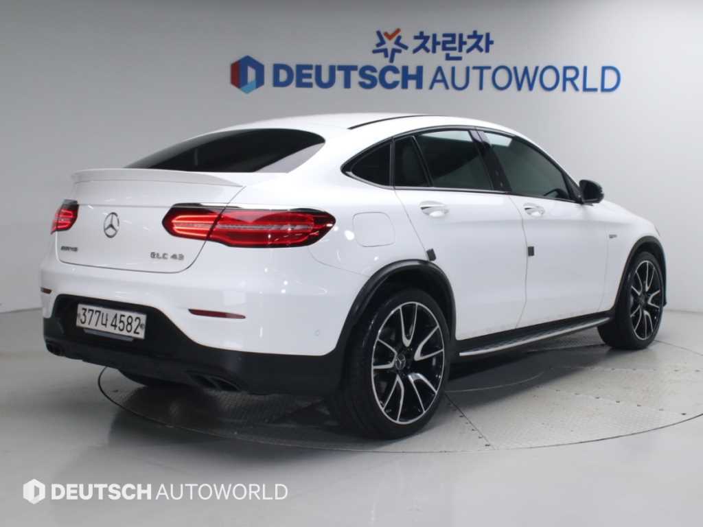 벤츠 GLC 클래스 AMG GLC 43 4MATIC 쿠페 사진 2/20