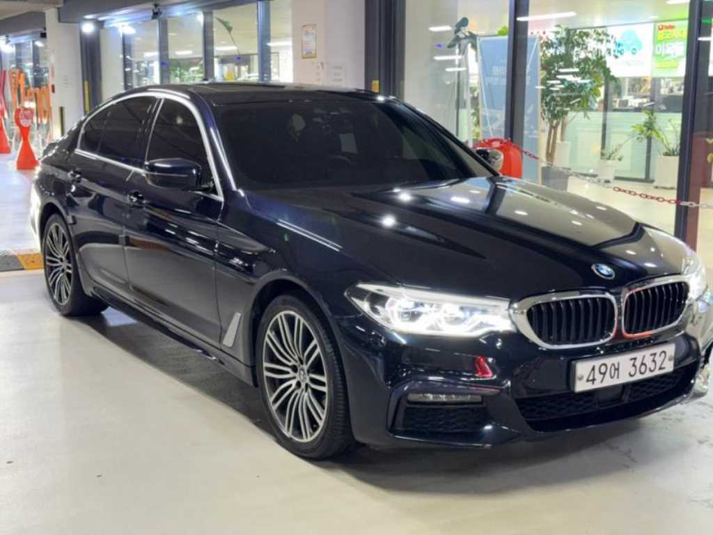 BMW 5시리즈 540i xDrive M 스포츠 플러스 사진 2/20