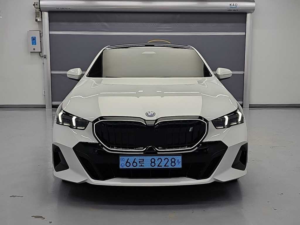 BMW i5 eDrive 40 M 스포츠 프로 사진 2/20