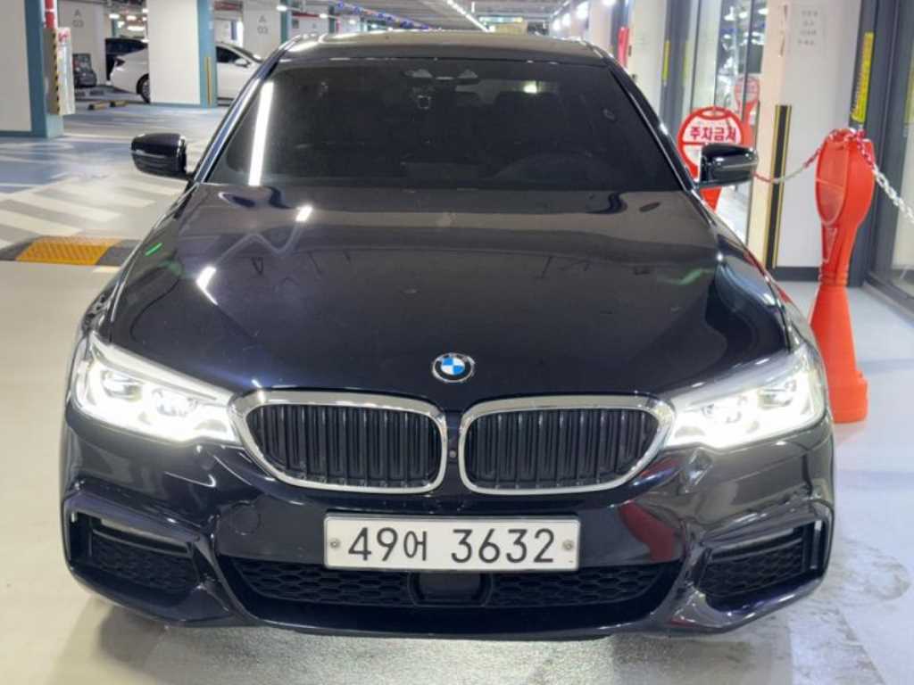BMW 5시리즈 540i xDrive M 스포츠 플러스 사진