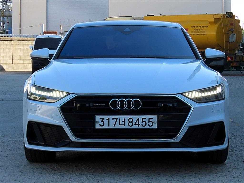 아우디 A7 55 TFSI 콰트로 프리미엄 사진