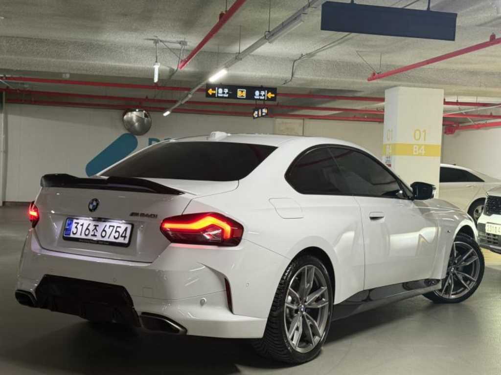 BMW 2시리즈 M240i xDrive 쿠페 사진 2/19