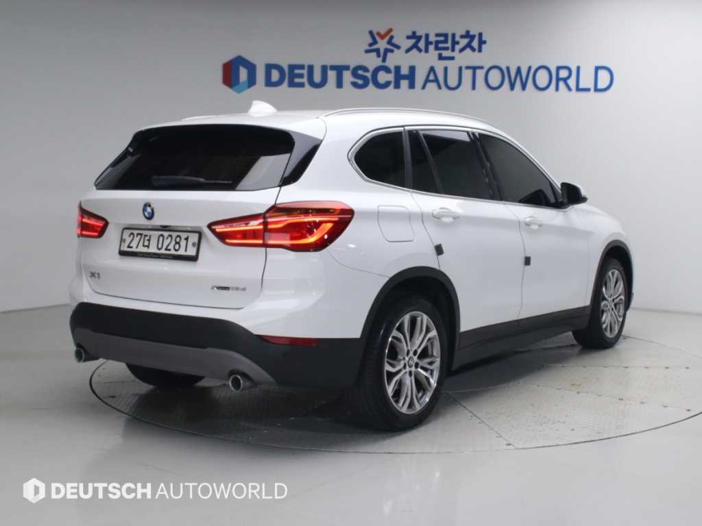 BMW X1 xDrive 18d 프리미엄 사진 2/20