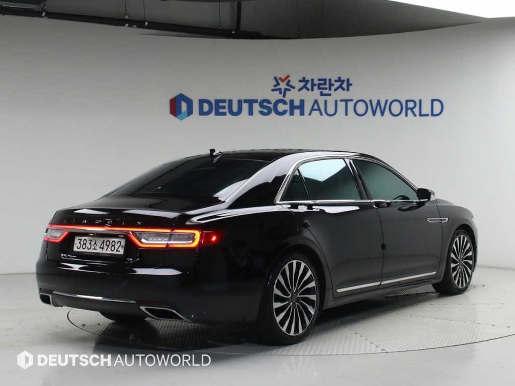 링컨 컨티넨탈 3.0 AWD 사진 2/20