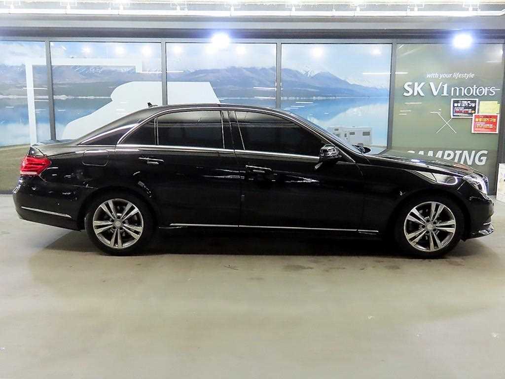 벤츠 E 클래스 E220 블루텍 아방가르드 스포츠 사진 2/20