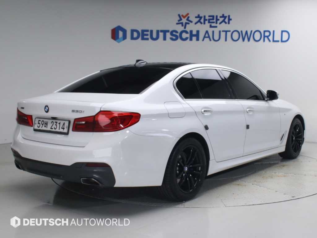 BMW 5시리즈 530i xDrive M 스포츠 플러스 사진 2/20