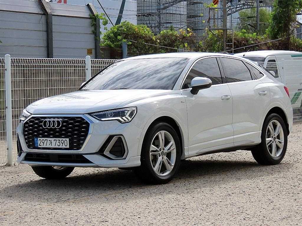 아우디 Q3 35 TDI 스포트백 프리미엄 사진