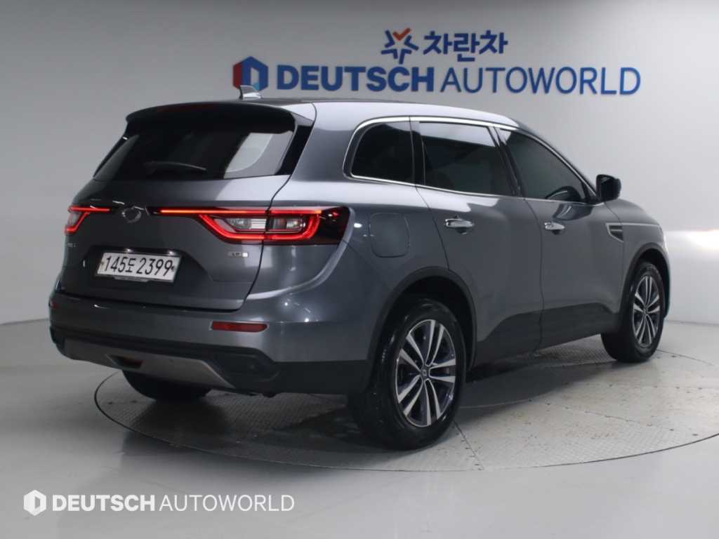 르노코리아 QM6 2.0 LPe LE 2WD 사진 2/20