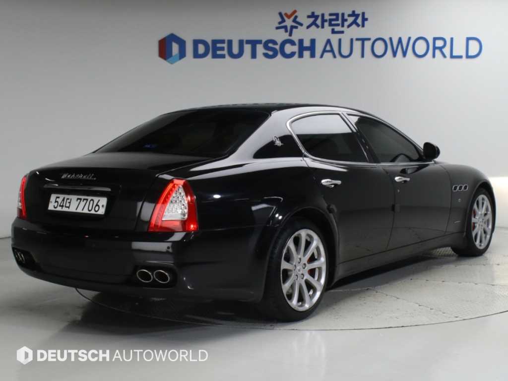 마세라티 콰트로포르테 S 4.7 V8 사진 2/20