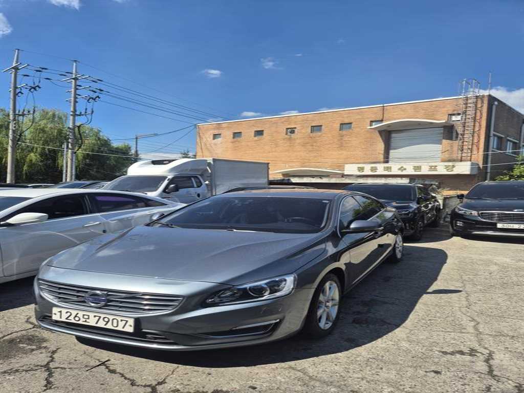 볼보 S60 D3 사진 2/18