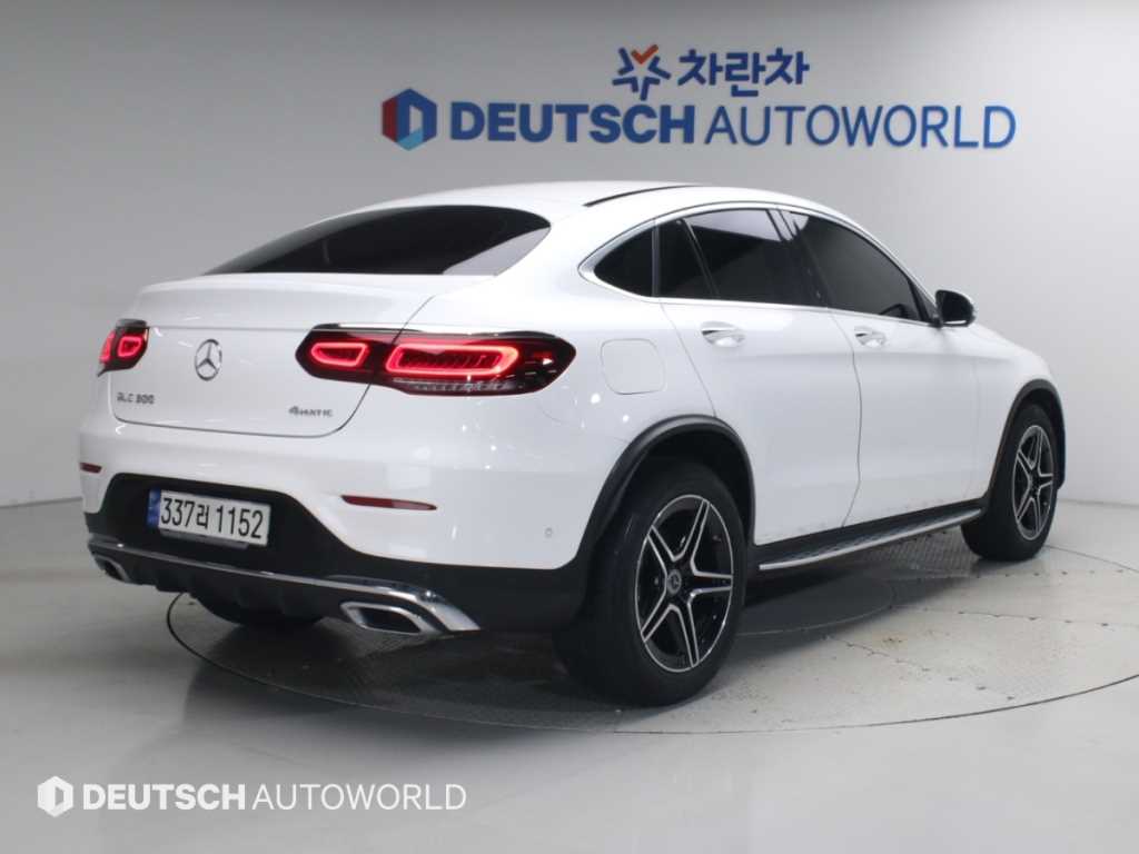 벤츠 GLC 클래스 GLC 300 4MATIC 쿠페 사진 2/20