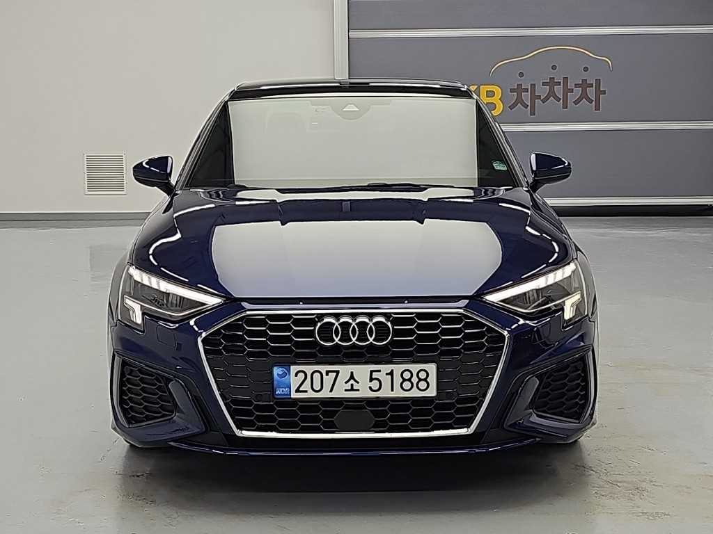 아우디 A3 40 TFSI 프리미엄 사진 2/19