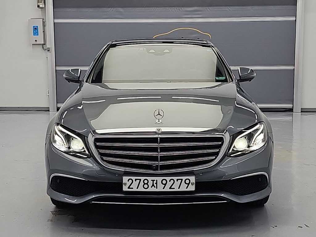 벤츠 E 클래스 E300e 익스클루시브 사진 2/18