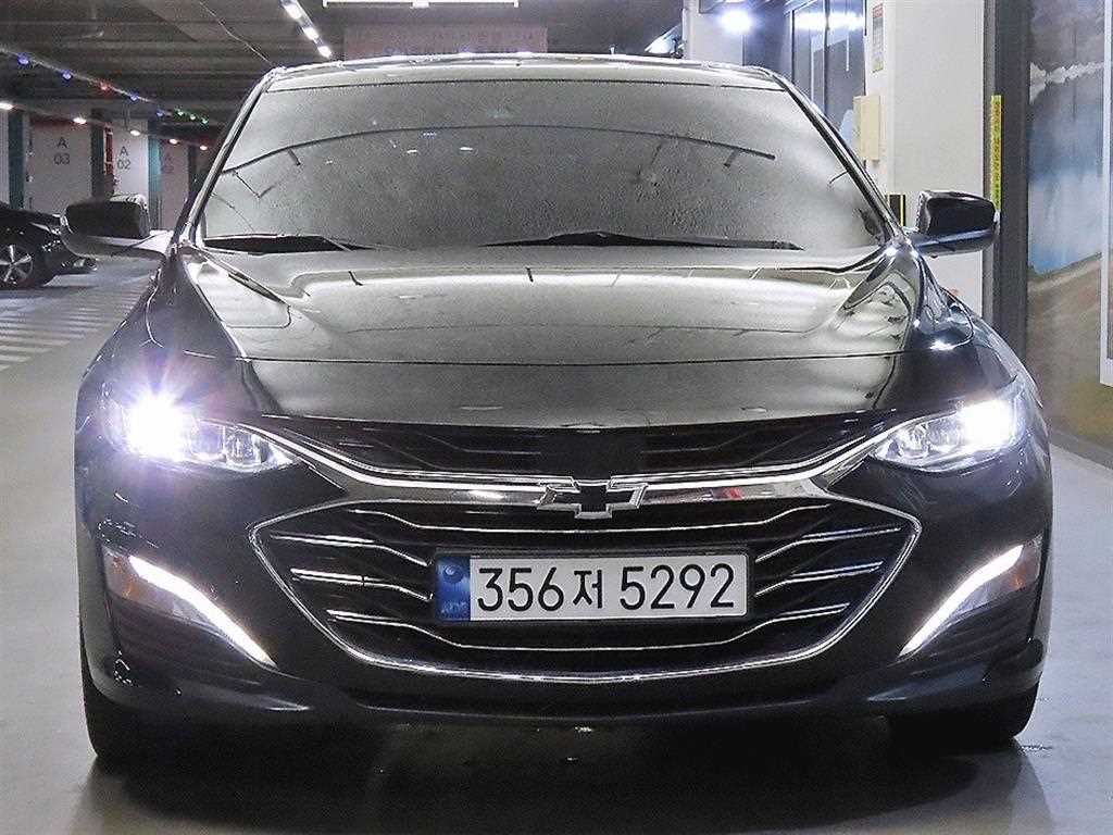 쉐보레 말리부 가솔린 2.0 터보 퍼펙트 블랙 사진 2/20