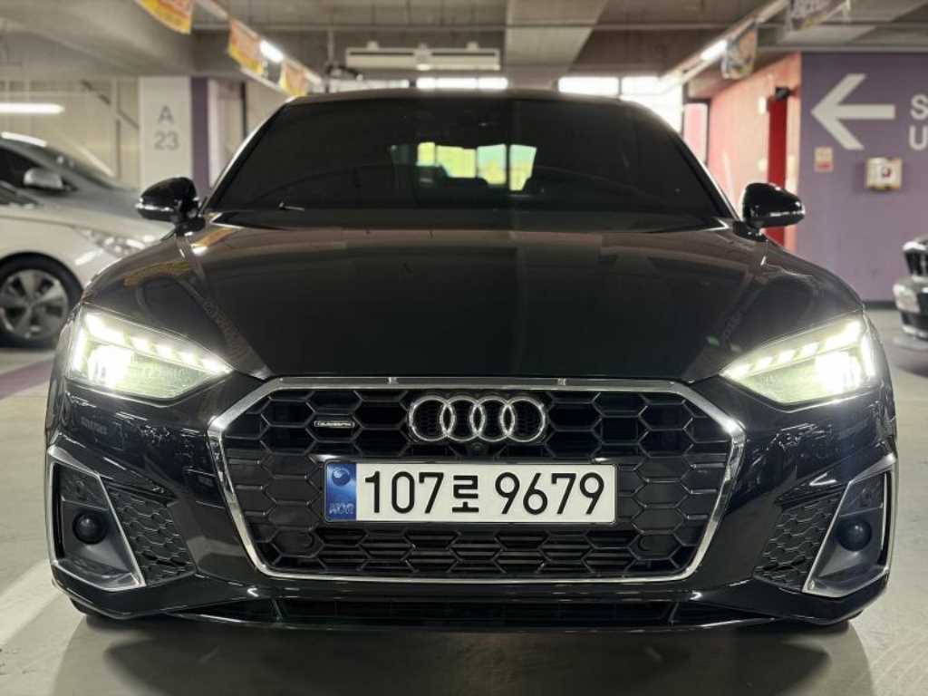 아우디 A5 40 TFSI 콰트로 프리미엄 스포트백 사진