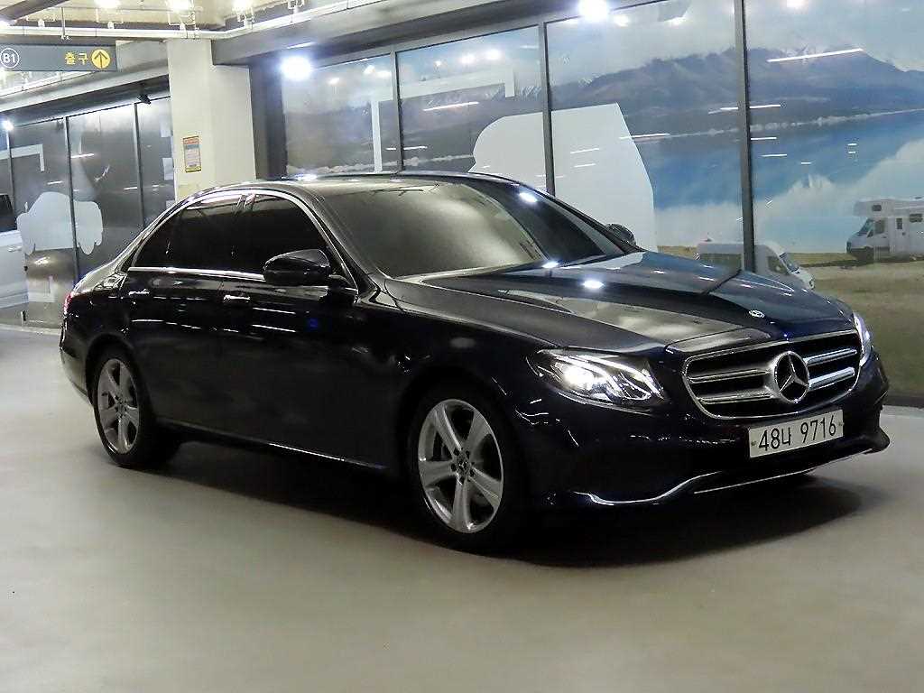 벤츠 E 클래스 E200 아방가르드 사진