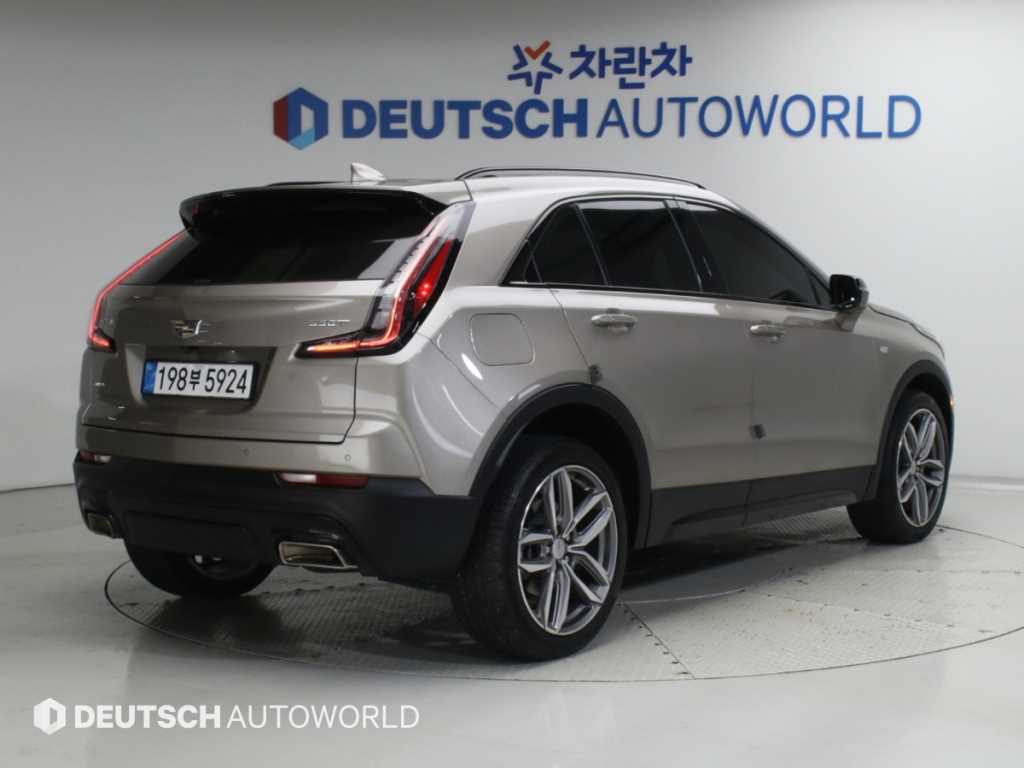 캐딜락 XT4 2.0 스포츠 AWD 사진 2/20