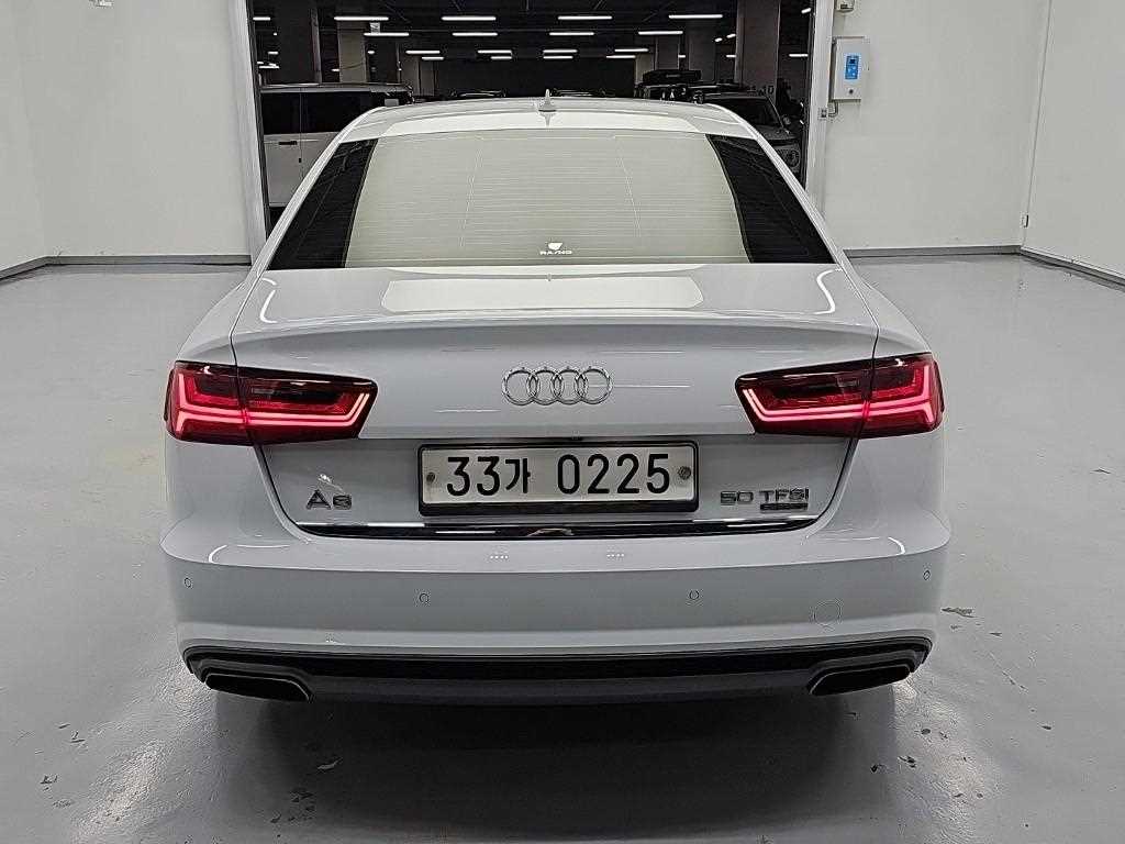 아우디 A6 40 TFSI 콰트로 스포츠 사진 2/18