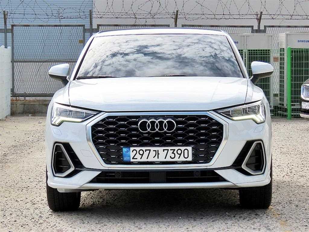 아우디 Q3 35 TDI 스포트백 프리미엄 사진 2/20