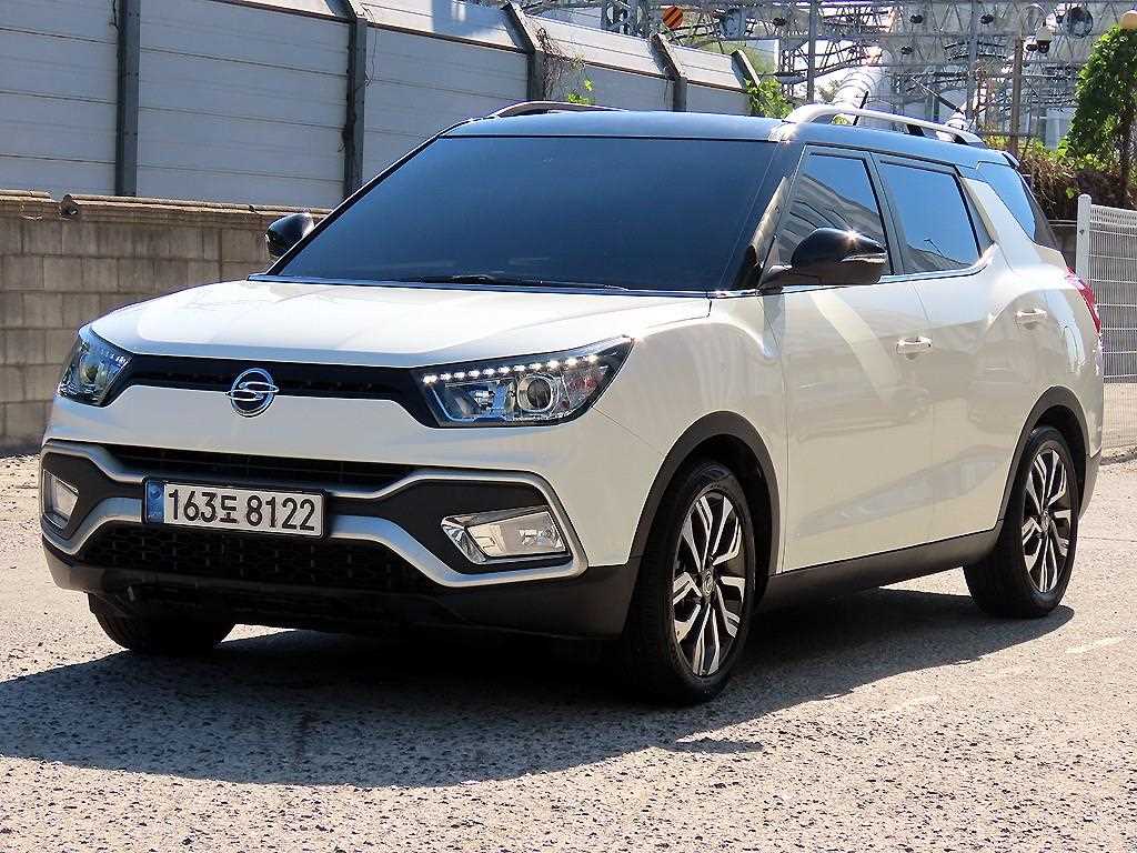 KGM 티볼리 2WD 가솔린 1.6 IX 사진 2/20