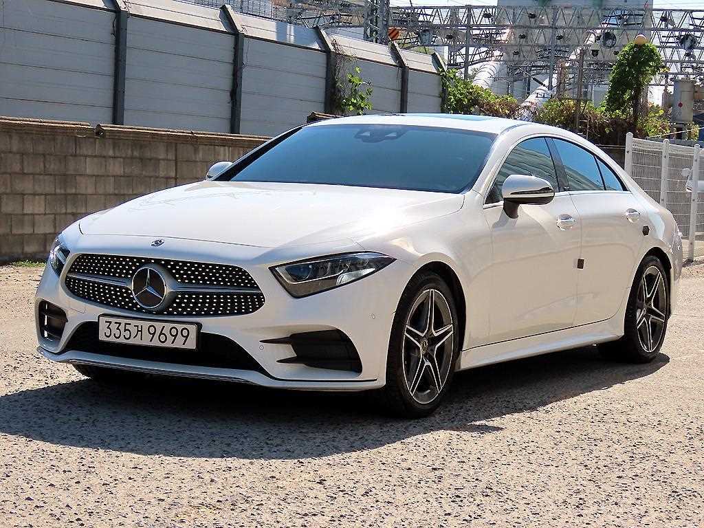 벤츠 CLS 클래스 CLS 300d AMG Line 사진 2/20
