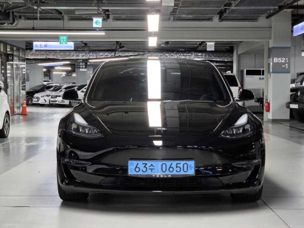 테슬라 모델 3 롱 레인지 사진