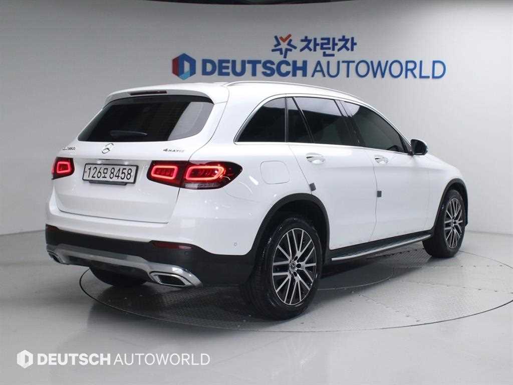 벤츠 GLC 클래스 GLC 220 d 4MATIC 사진 2/20