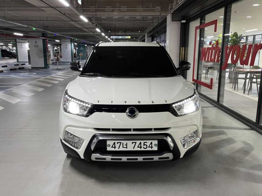 KGM 티볼리 가솔린 2WD 1.6 VX 사진 2/18